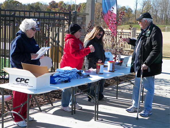 People volunteering