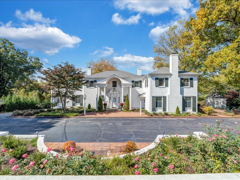 Oakdale Inn Bed & Breakfast